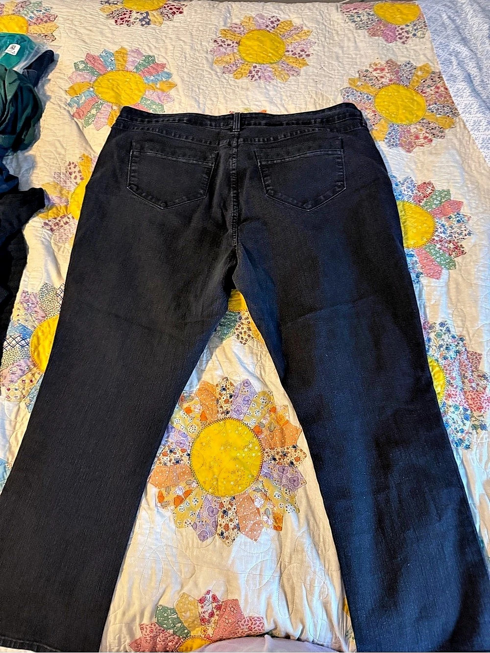 NYDJ Plus Size Ami Skinny Jeans in Black Straight Leg Jeans in Black Size 2P
